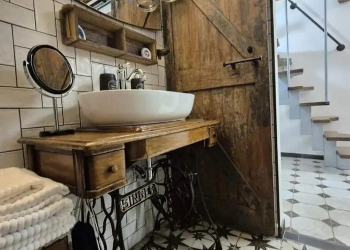 Khris - Trastevere - San Cosimato Roma